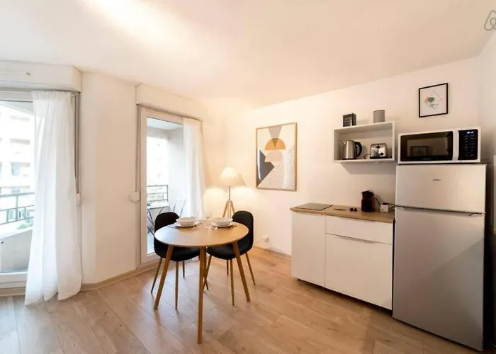 Apartament In | Cocon Part-dieu Avec Balcon *
