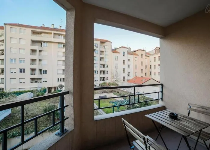 Apartament In | Cocon Part-dieu Avec Balcon *